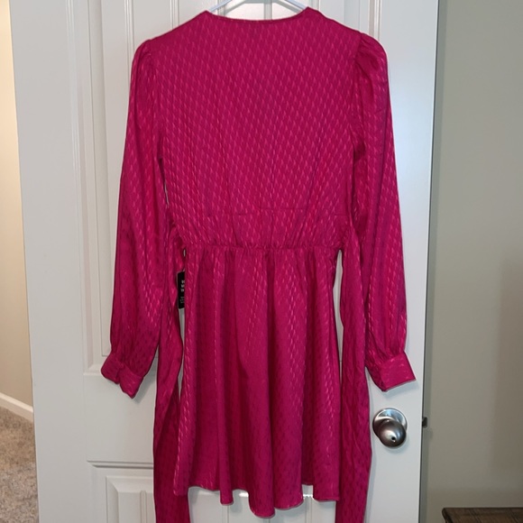 Express Dress. NWT. - Picture 2 of 2